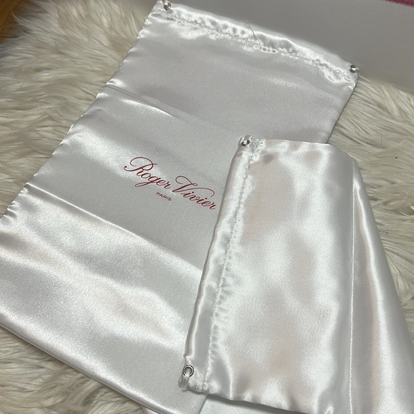100% Auth A Pair of Roger Vivier DUST BAG (BRAND NEW) - Picture 10 of 14